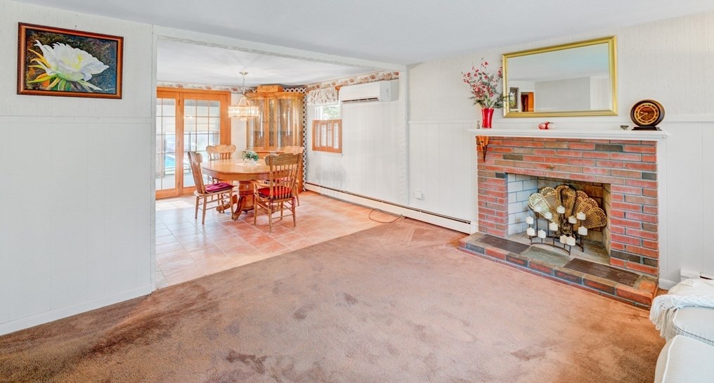 9 Muriel Ln, Milford MA  01757-1526 exterior