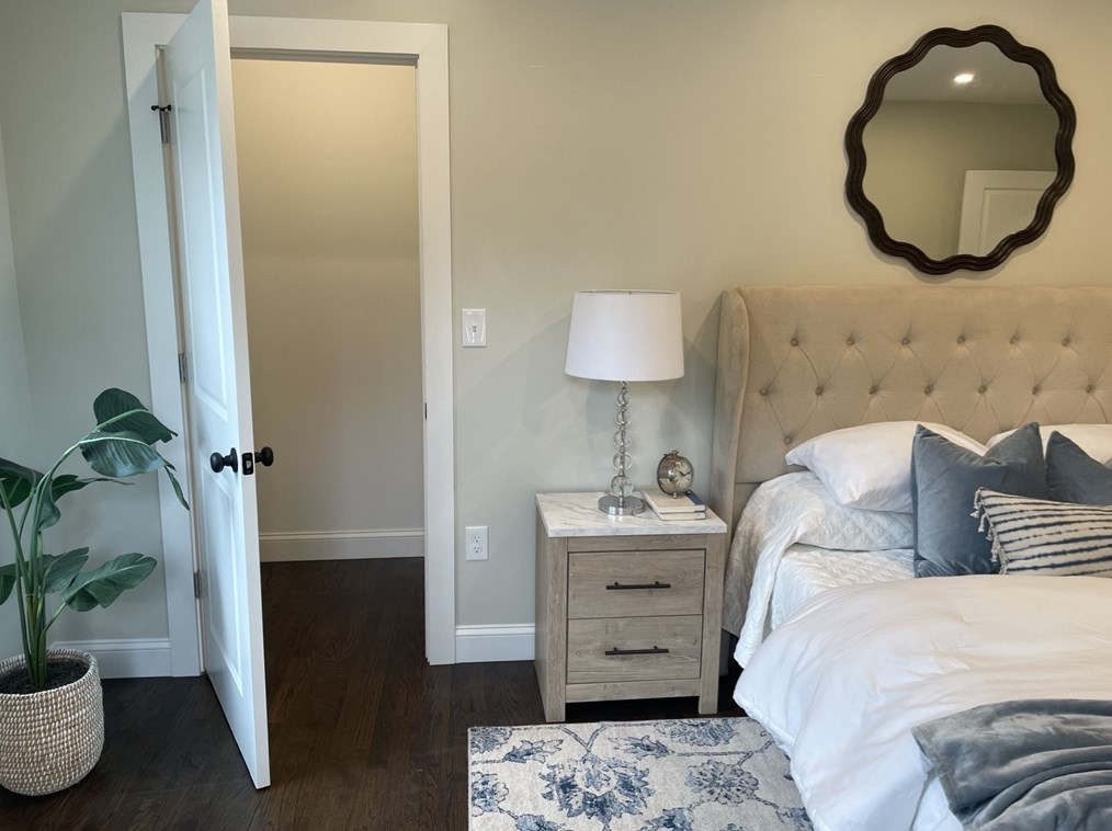 8 Farm St, Bellingham MA  02019-1114 exterior