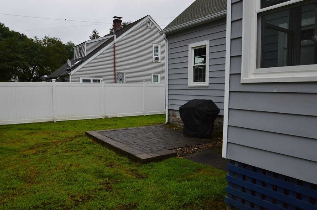 403 June St, Worcester MA  01602-2848 exterior