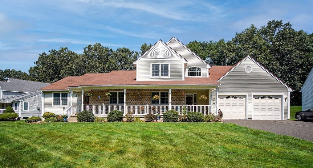 49 Shadow Brook Est, South Hadley MA  01075-2675 exterior