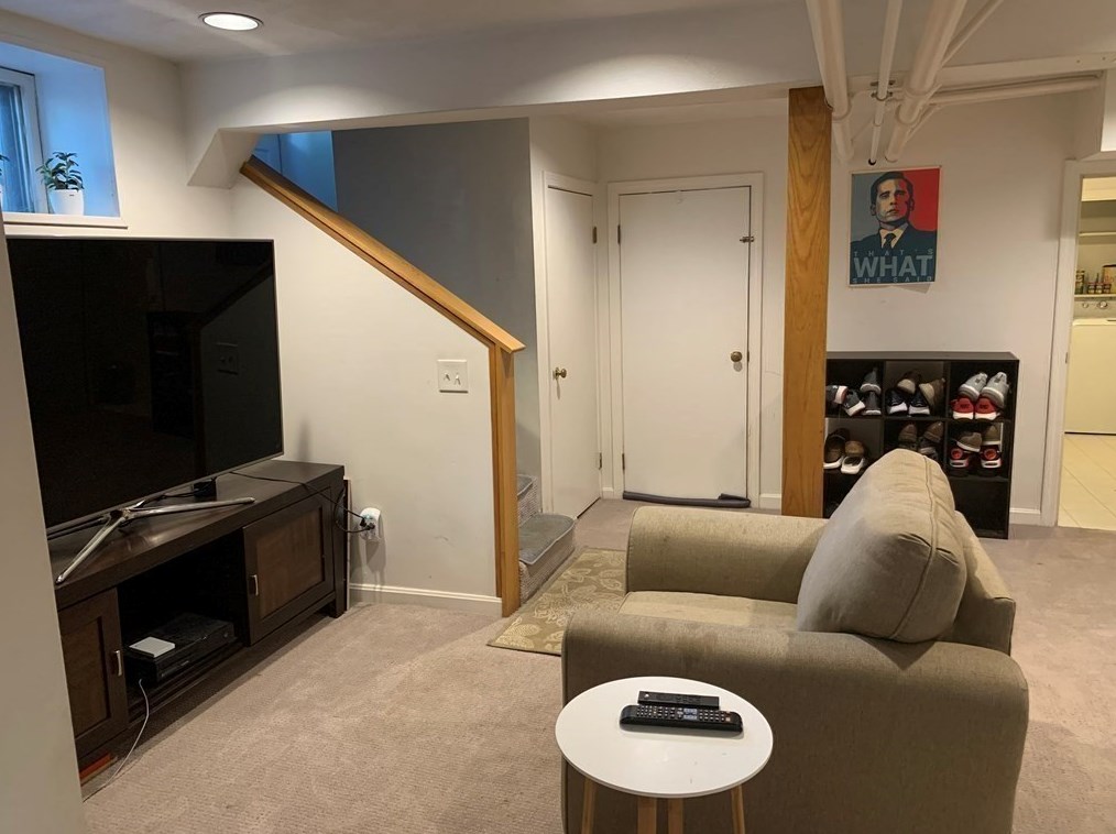 134 Woodcliff Rd, Newton MA 02461-1839 exterior