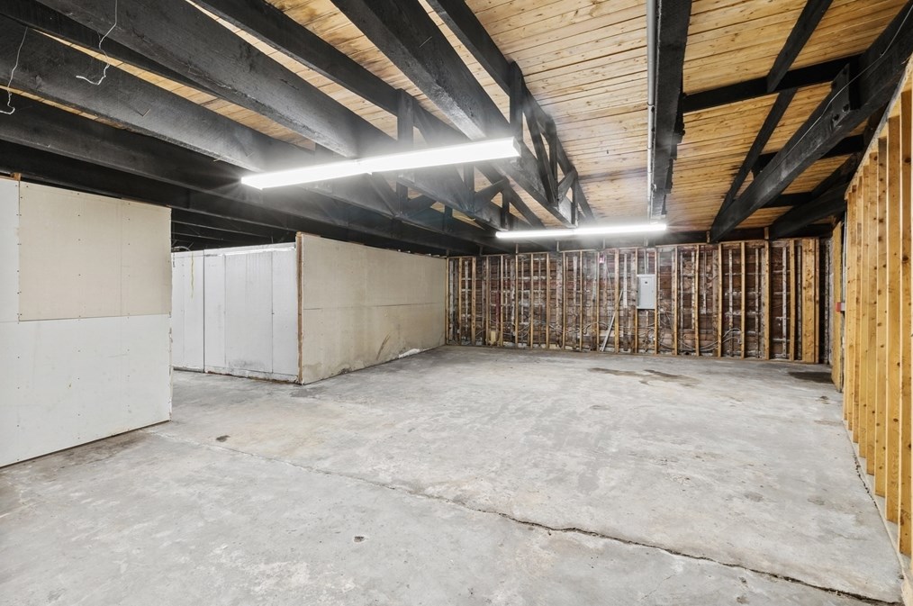 390 Main St, Fairhaven MA 02719-3485 exterior