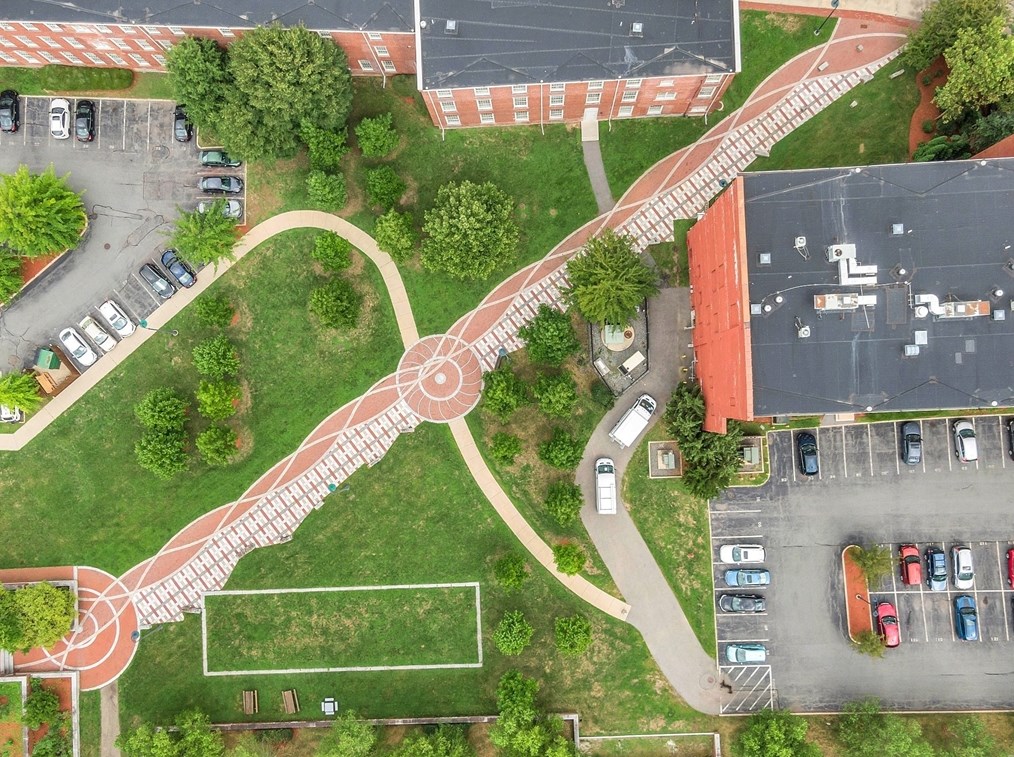 52 Lawrence Dr, Lowell MA  01854-3644 exterior