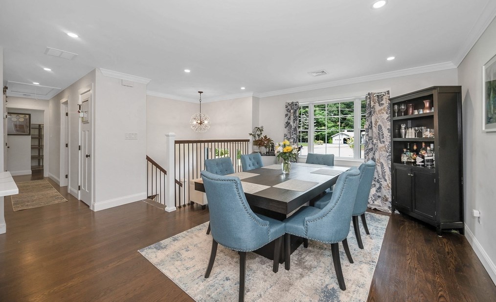 55 Rhoda St, Tewksbury MA  01876-2921 exterior