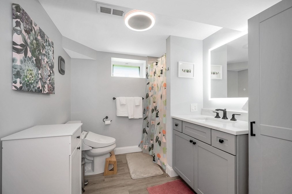 55 Rhoda St, Tewksbury MA  01876-2921 exterior