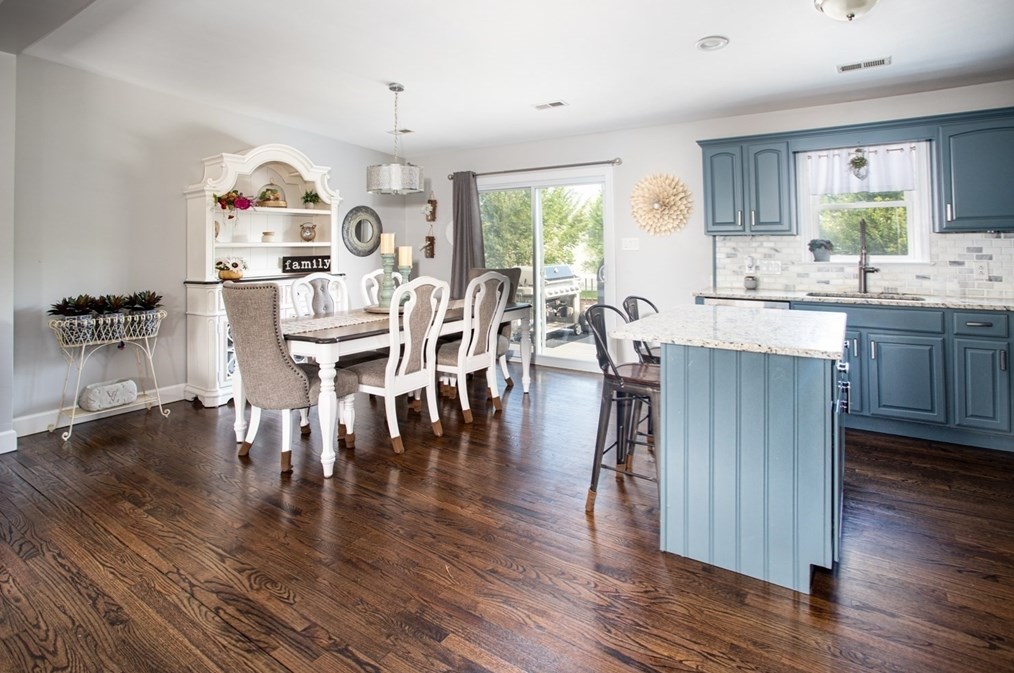 214 Lynwood St, Fall River MA  02721-2108 exterior