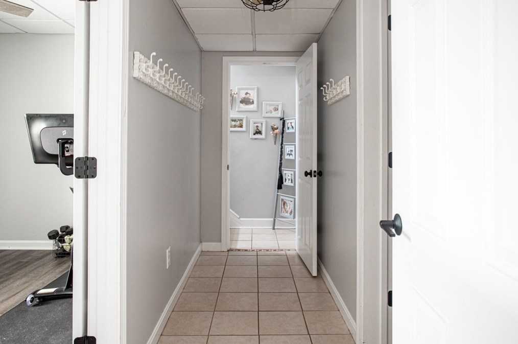 214 Lynwood St, Fall River MA  02721-2108 exterior