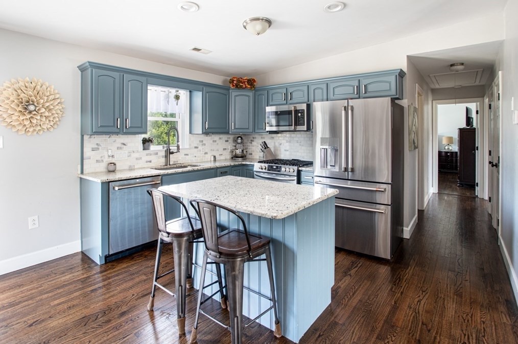 214 Lynwood St, Fall River MA  02721-2108 exterior