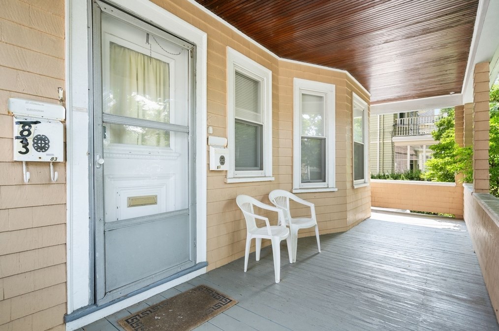 83 Everett St, Arlington MA  02474-6921 exterior