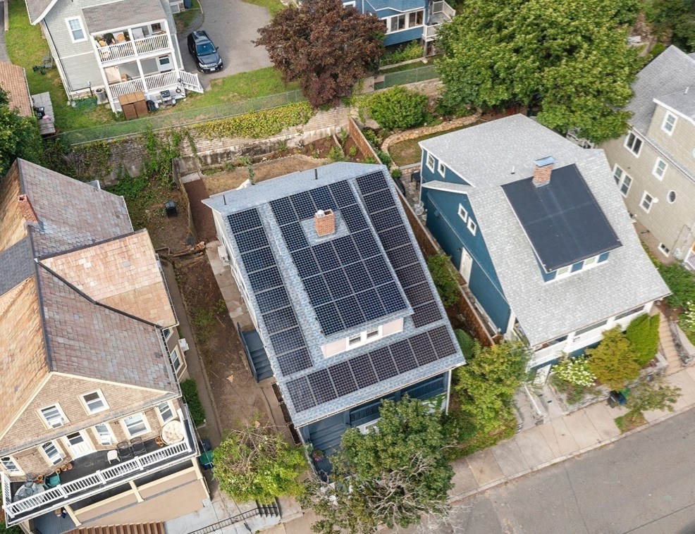 31 Whitman St, Somerville MA 02144-1616 exterior