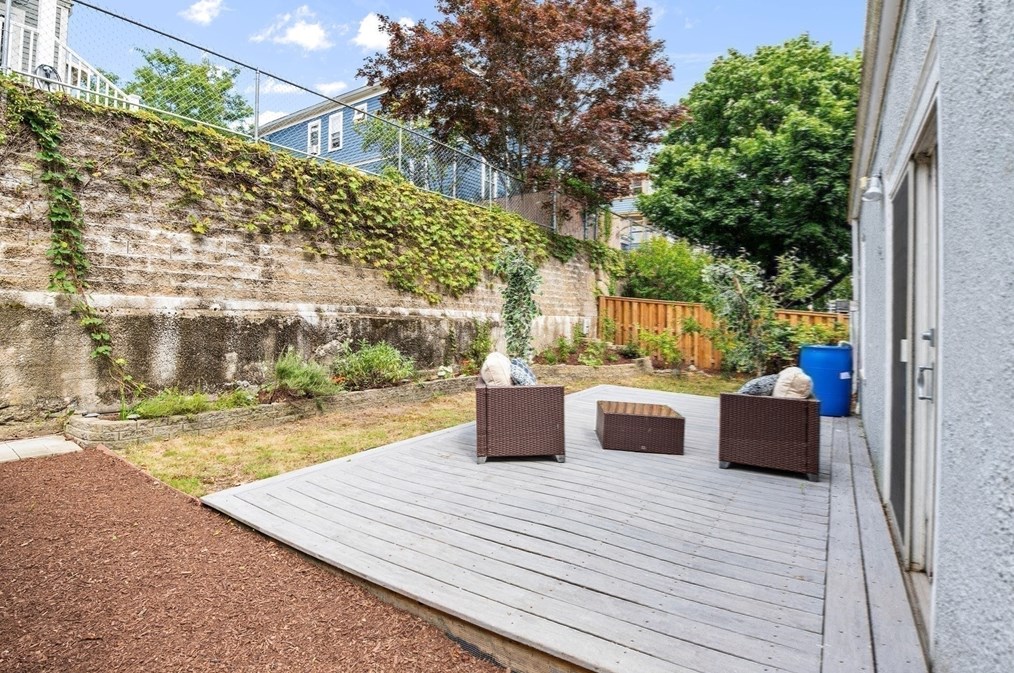 31 Whitman St, Somerville MA 02144-1616 exterior