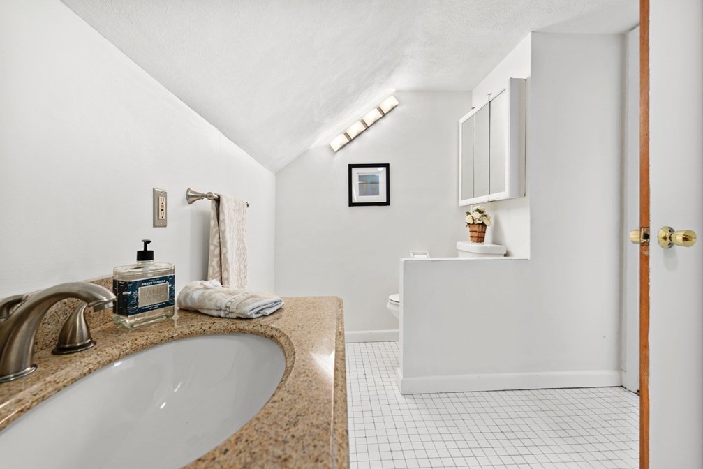 31 Whitman St, Somerville MA 02144-1616 exterior