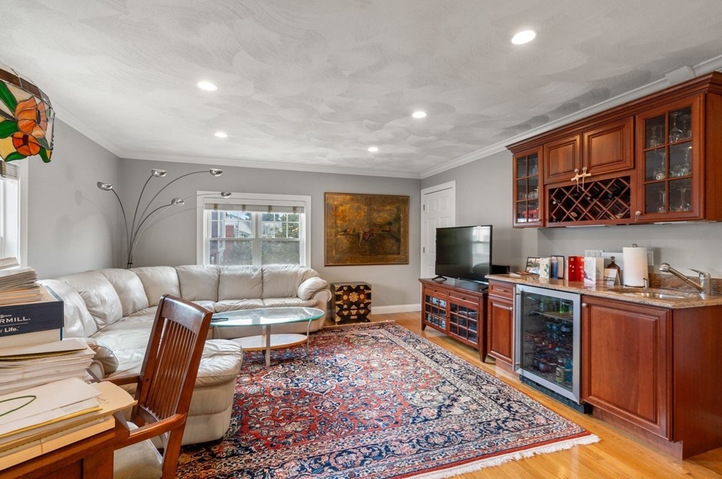 56 Beacon St, Watertown MA 02472-2748 exterior