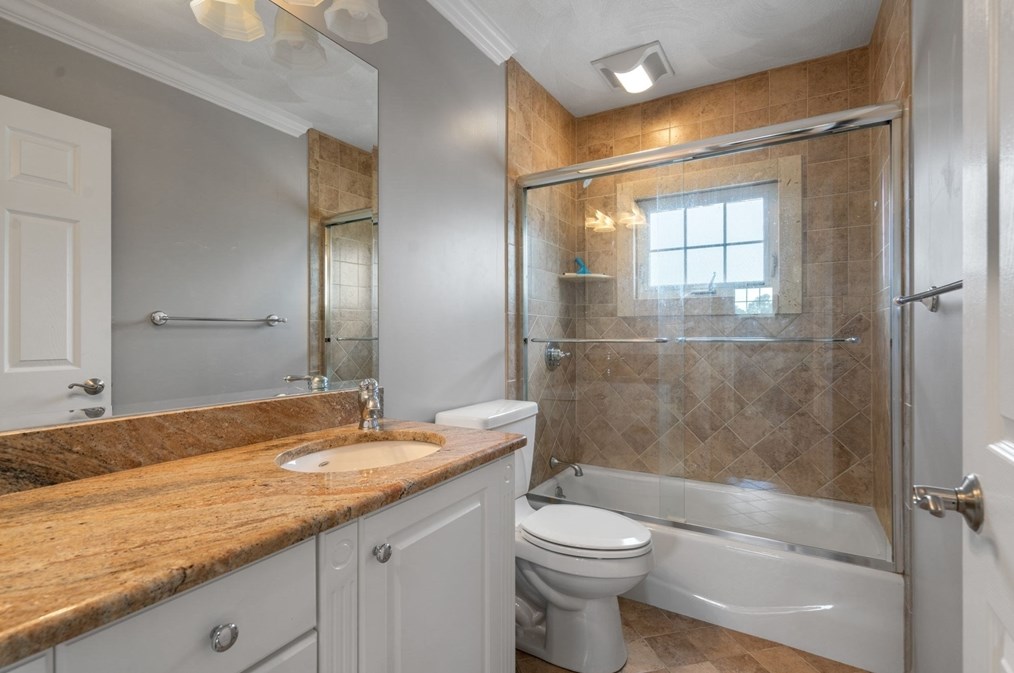 56 Beacon St, Watertown MA 02472-2748 exterior