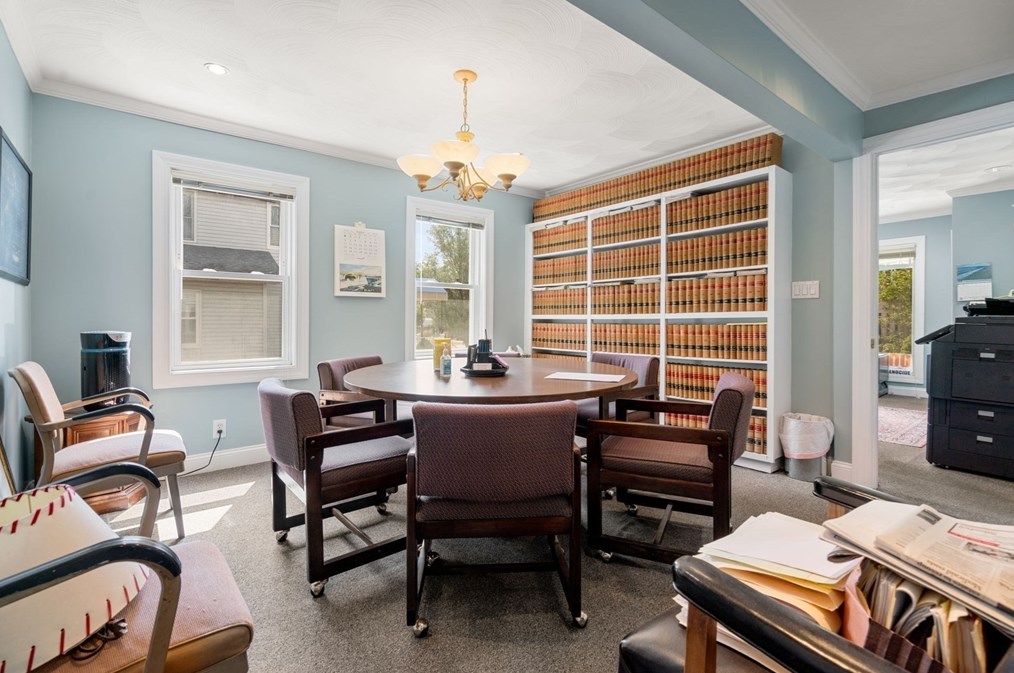 56 Beacon St, Watertown MA 02472-2748 exterior