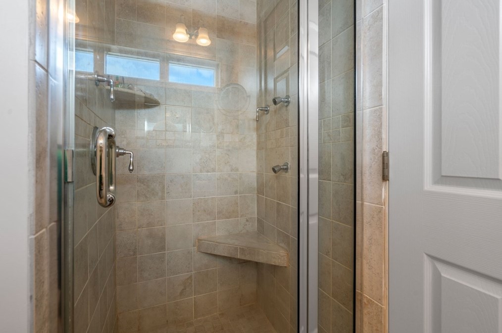 56 Beacon St, Watertown MA 02472-2748 exterior