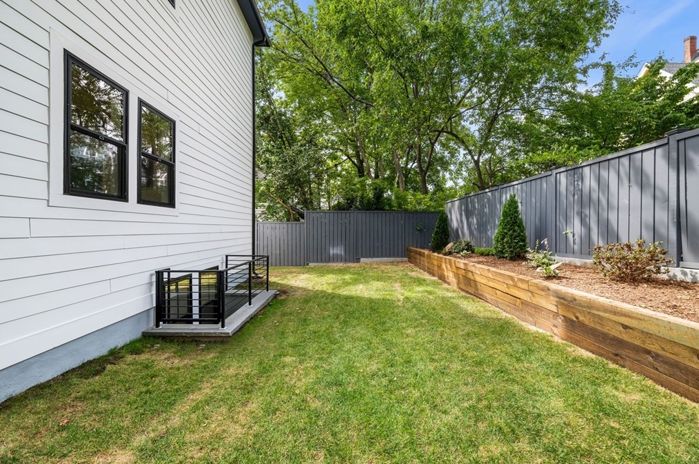 85 Oxford St, Somerville MA  02143-1617 exterior