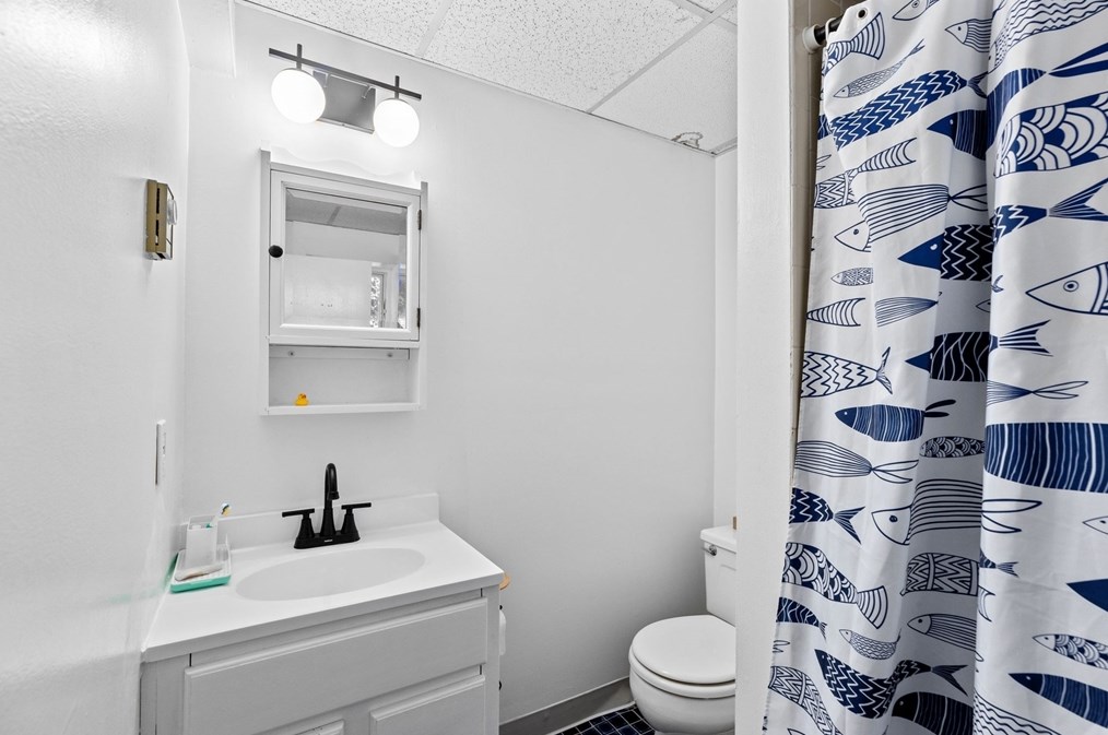 75 Standish Ave, Plymouth MA 02360-4125 exterior