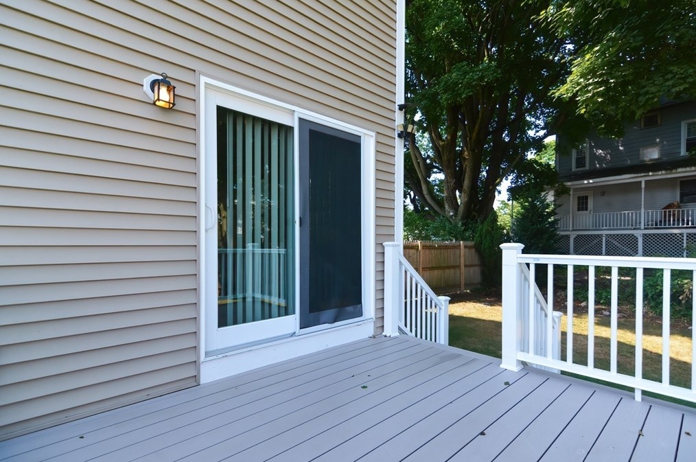 290 Warren St, Waltham MA 02453-7067 exterior