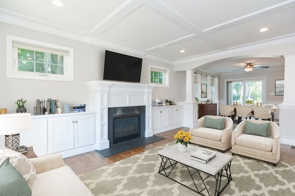 290 Warren St, Waltham MA 02453-7067 exterior