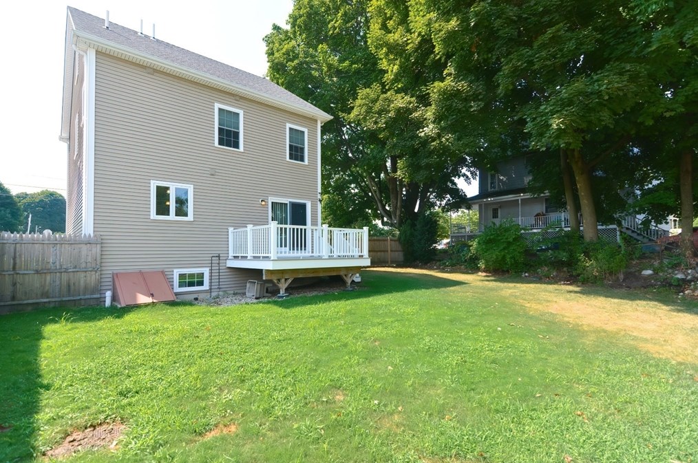 290 Warren St, Waltham MA 02453-7067 exterior