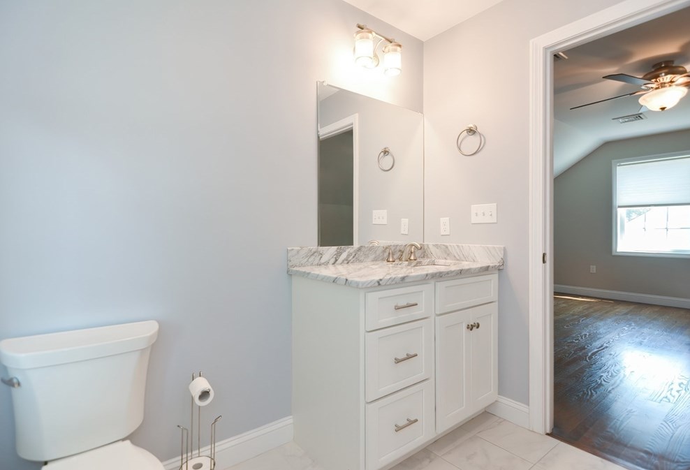 290 Warren St, Waltham MA 02453-7067 exterior