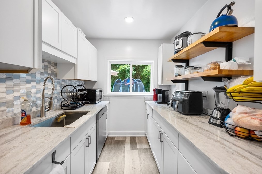 127 Lancaster St, Leominster MA 01453-4378 exterior