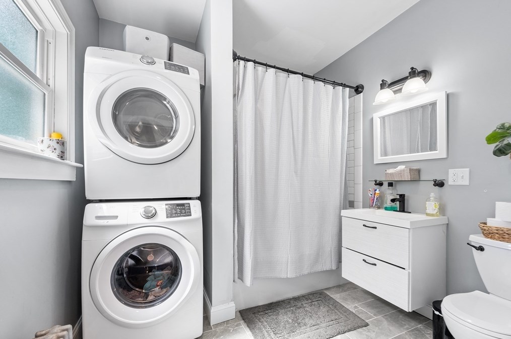 127 Lancaster St, Leominster MA 01453-4378 exterior