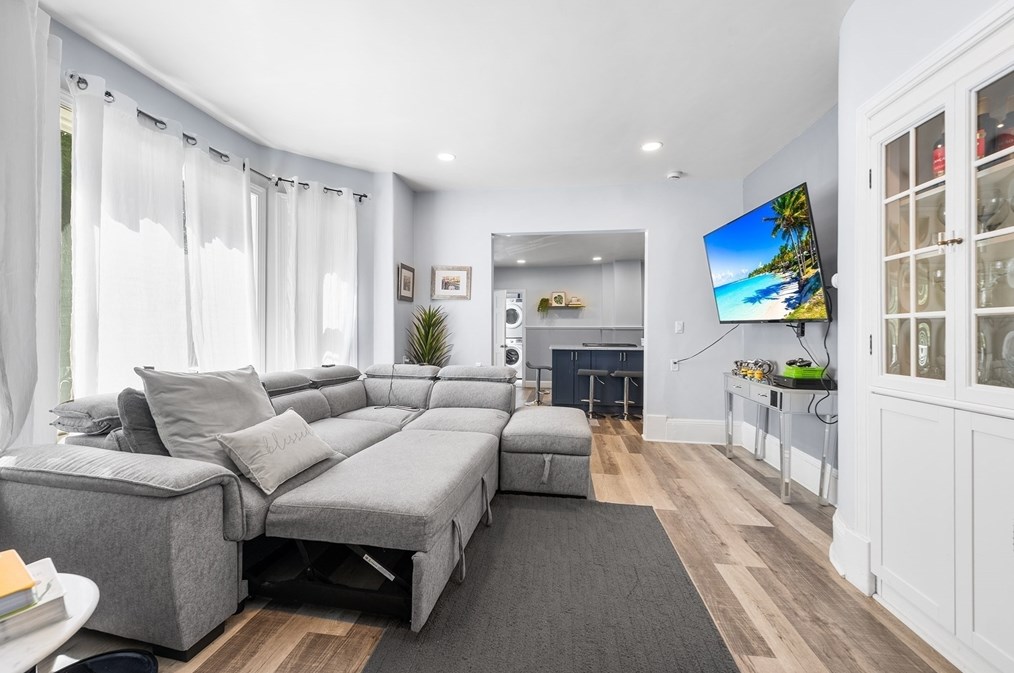 127 Lancaster St, Leominster MA 01453-4378 exterior