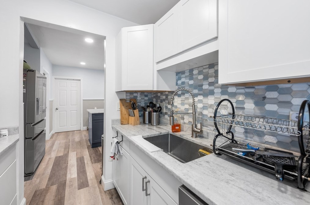 127 Lancaster St, Leominster MA 01453-4378 exterior