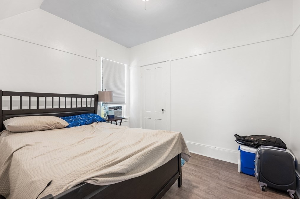 127 Lancaster St, Leominster MA 01453-4378 exterior