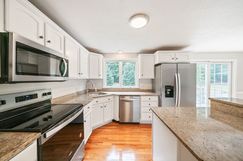 139 Staples St, Taunton MA  02718-1453 exterior