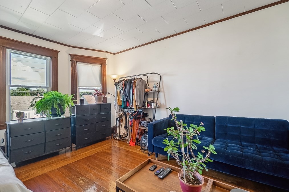 450 Broadway St, Chicopee MA 01020-2442 exterior