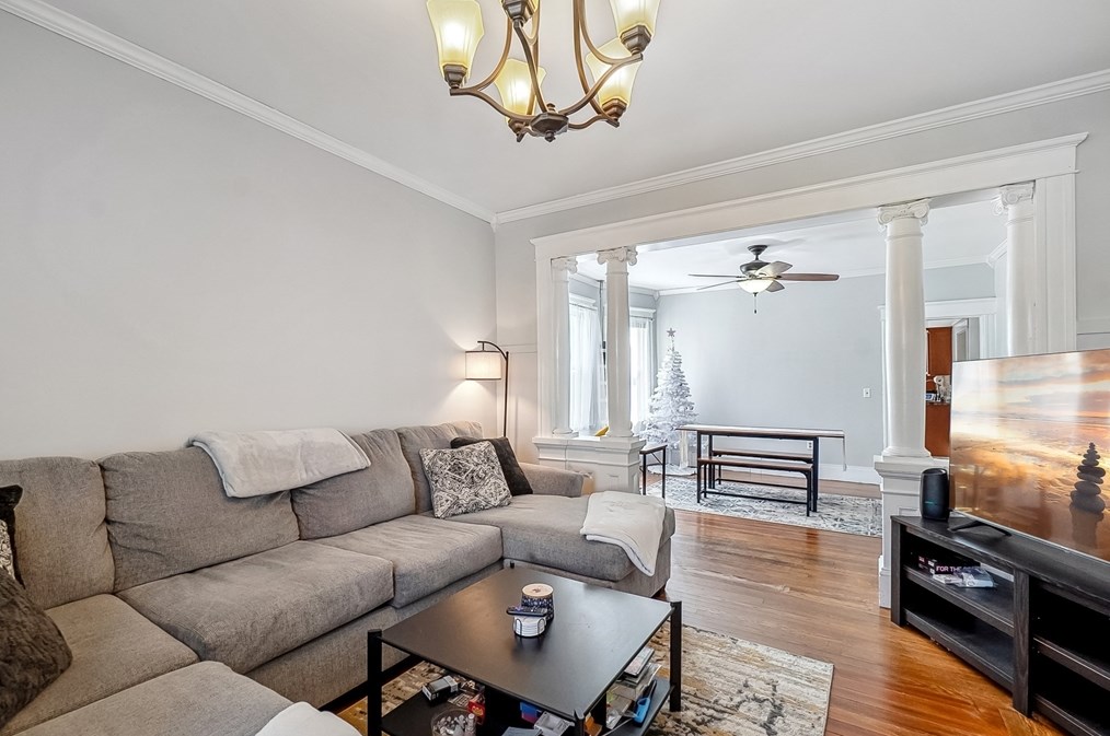 450 Broadway St, Chicopee MA 01020-2442 exterior