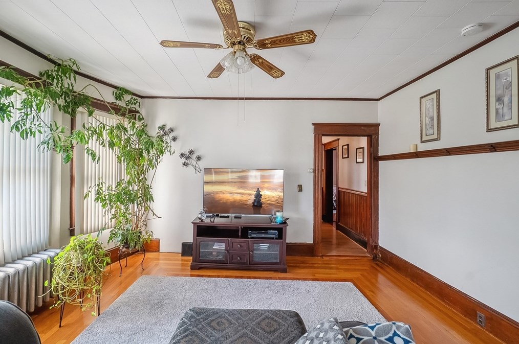 450 Broadway St, Chicopee MA 01020-2442 exterior