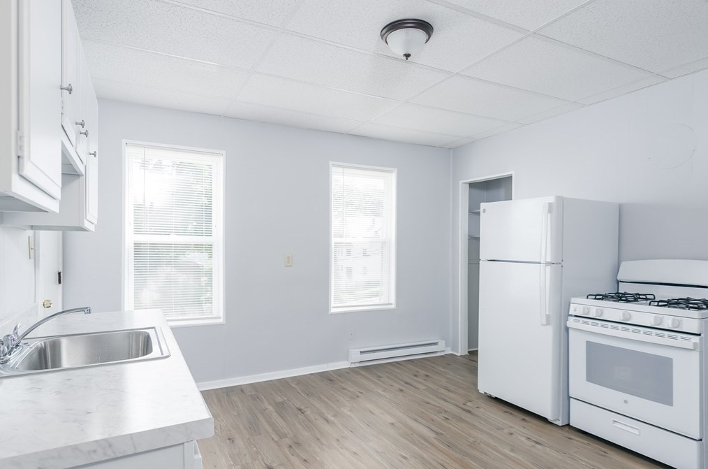 62 Whipple St, Worcester MA  01607-1364 exterior