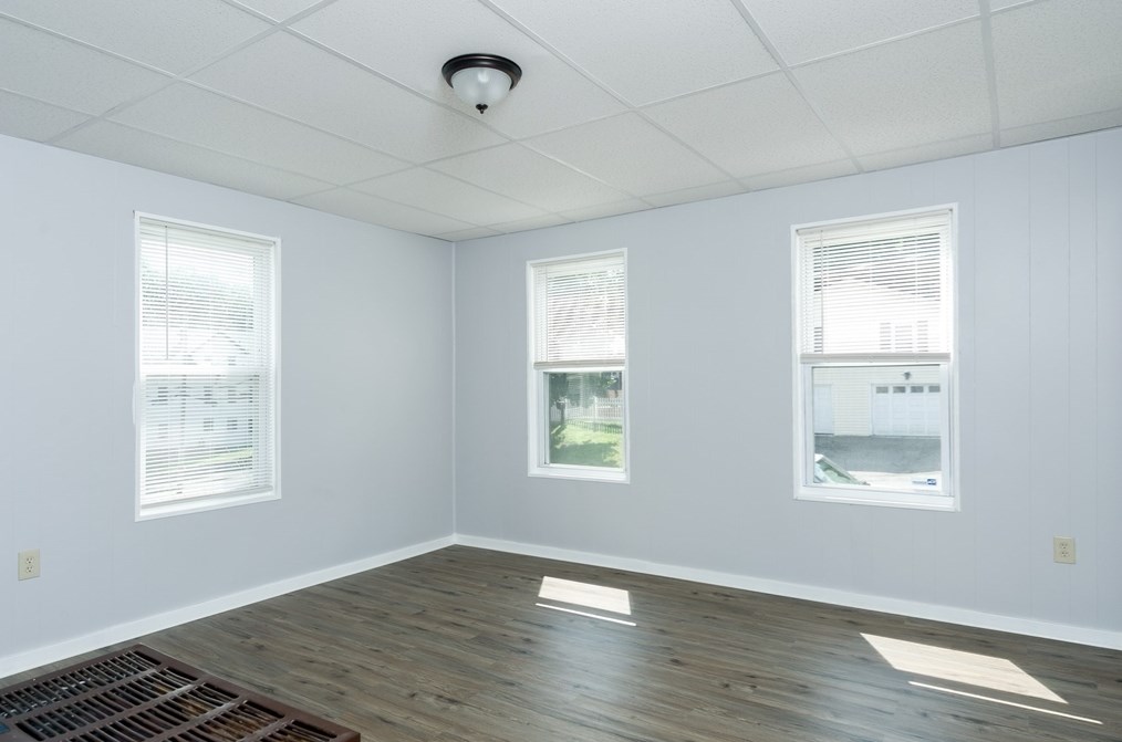 62 Whipple St, Worcester MA  01607-1364 exterior