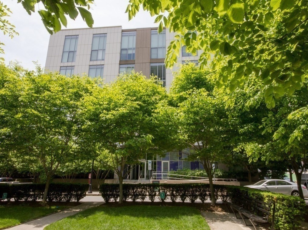 1 Earhart St, Cambridge MA  02141-1855 exterior