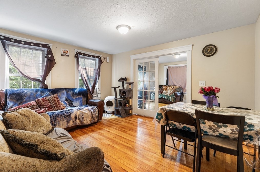 64 Gage St, Worcester MA  01605-5021 exterior