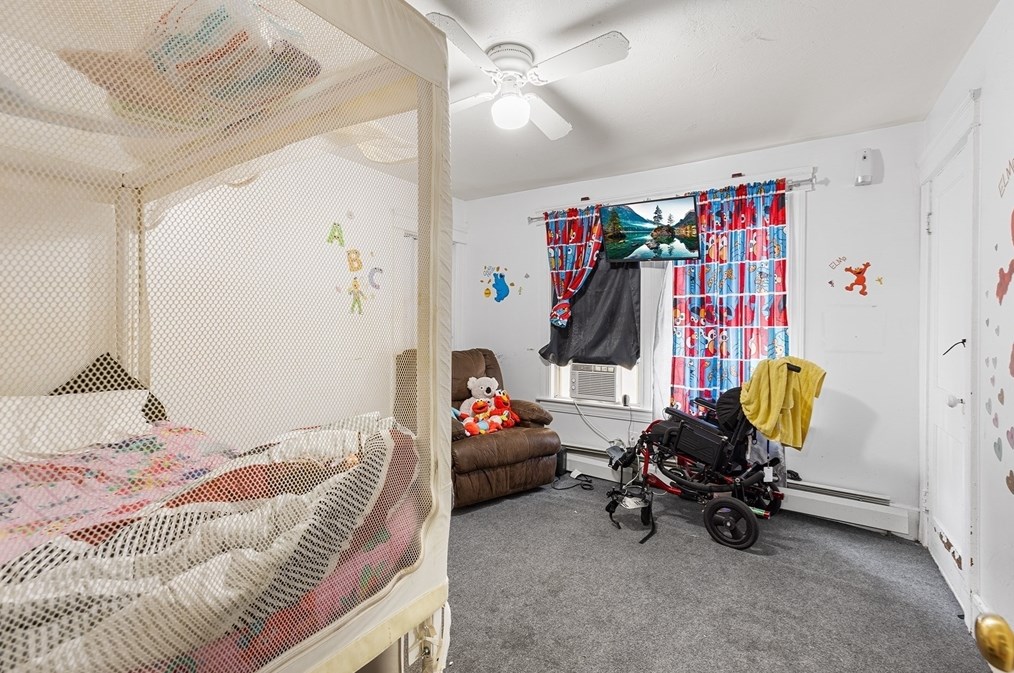 64 Gage St, Worcester MA  01605-5021 exterior