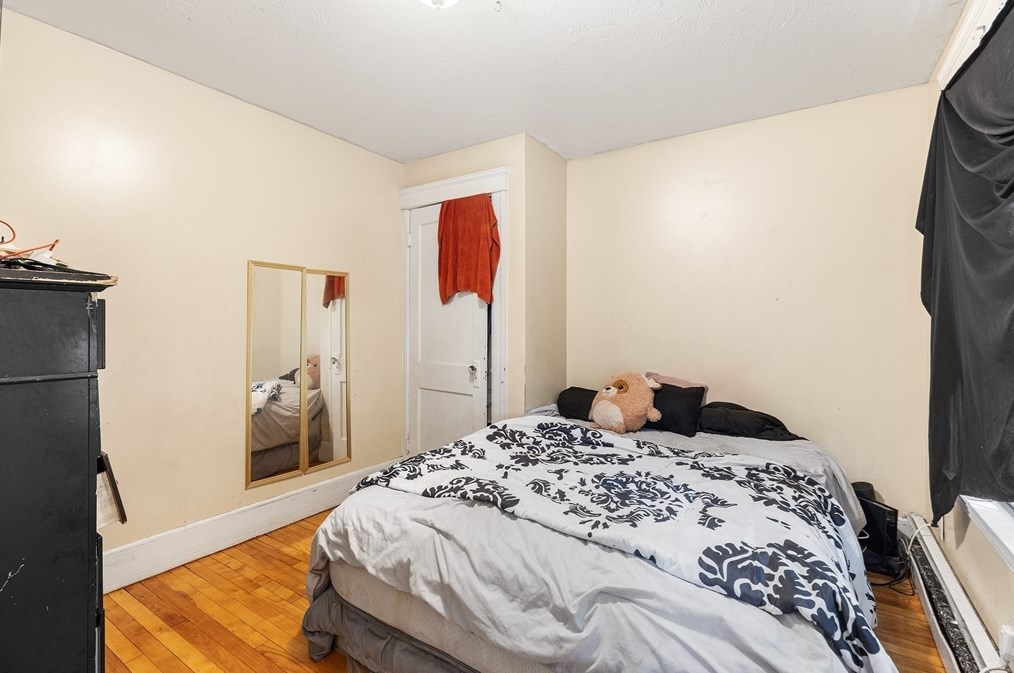 64 Gage St, Worcester MA  01605-5021 exterior