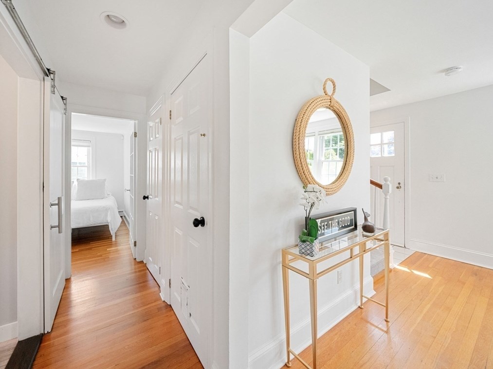 18 Brewster St, Dartmouth MA  02748-3507 exterior