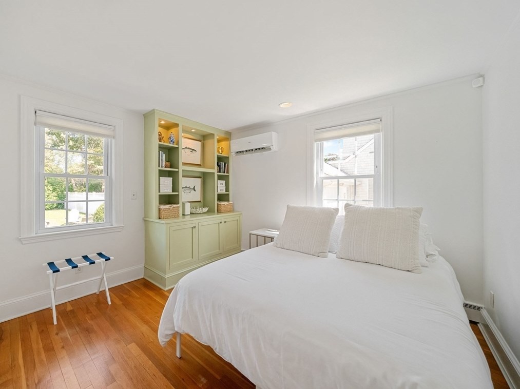 18 Brewster St, Dartmouth MA  02748-3507 exterior