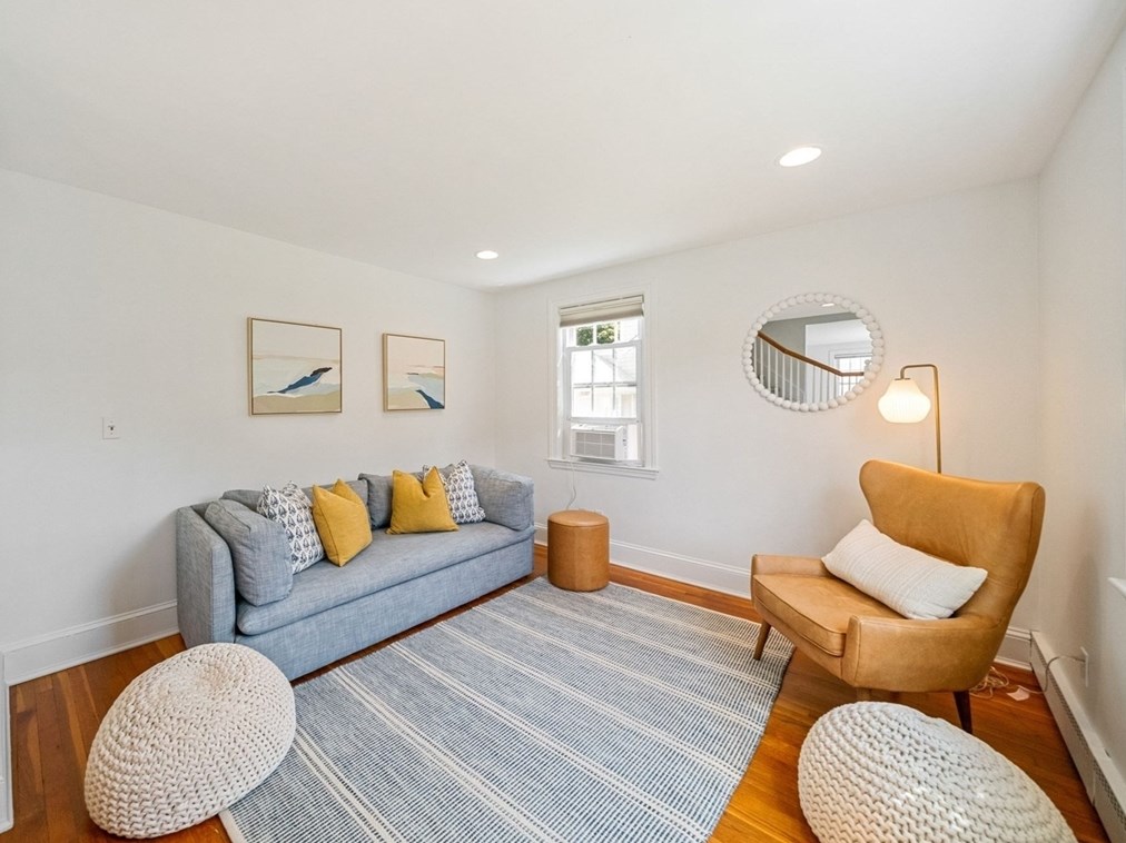 18 Brewster St, Dartmouth MA  02748-3507 exterior