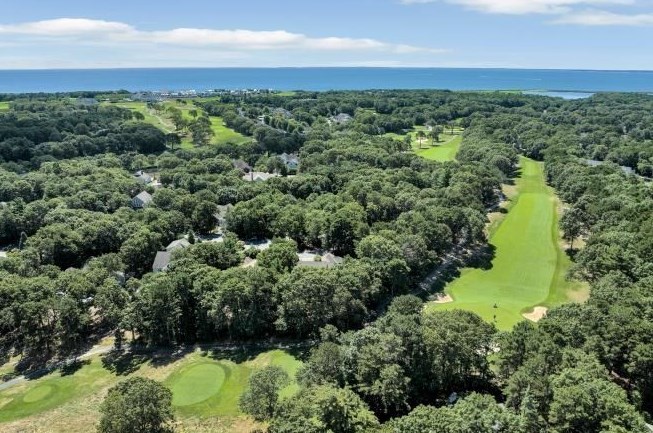 50 Hook Dr, Mashpee MA 02649-4615 exterior