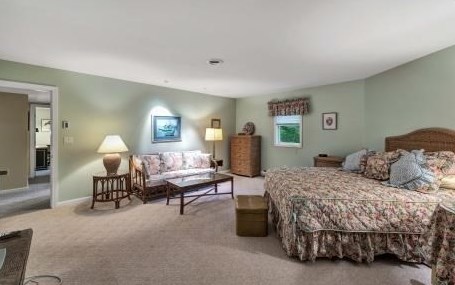 50 Hook Dr, Mashpee MA 02649-4615 exterior