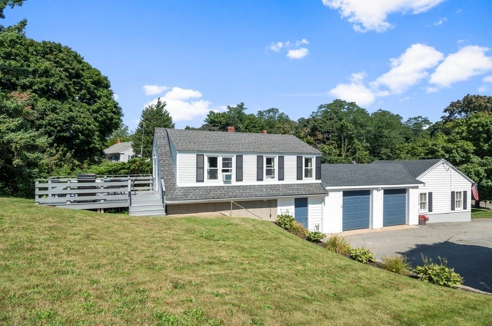 297 Sandwich St, Plymouth MA  02360-6503 exterior