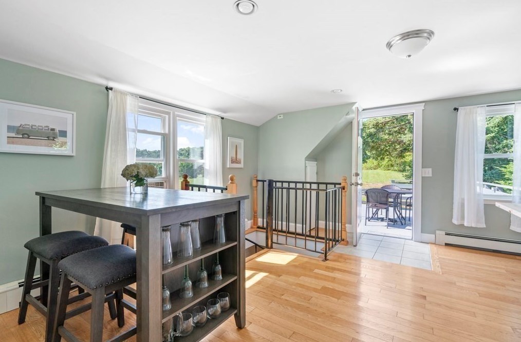 297 Sandwich St, Plymouth MA  02360-6503 exterior