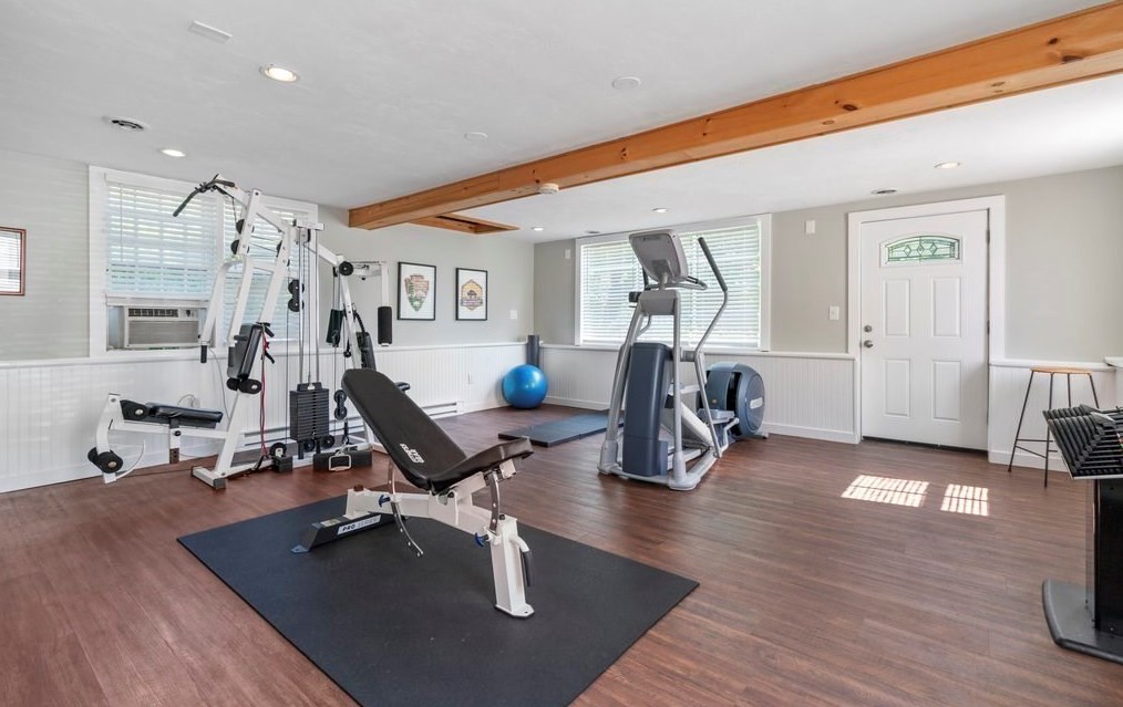 297 Sandwich St, Plymouth MA  02360-6503 exterior