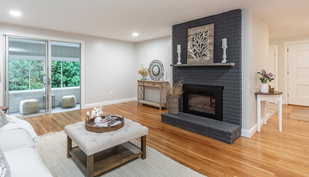 128 Slocum Rd, Dartmouth MA  02747-3900 exterior